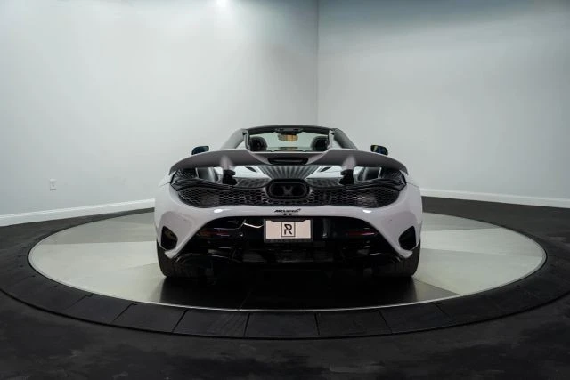 2024 McLaren 750S Spider - Image 16 of 21