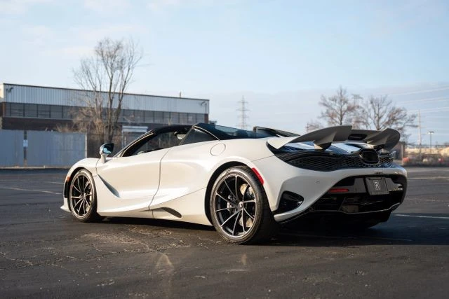 2024 McLaren 750S Spider - Image 18 of 21