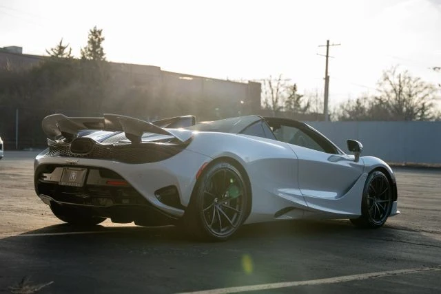 2024 McLaren 750S Spider - Image 16 of 21