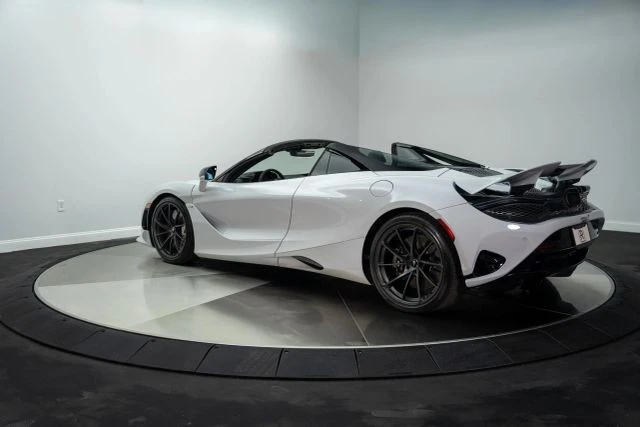 2024 McLaren 750S Spider - Image 15 of 21