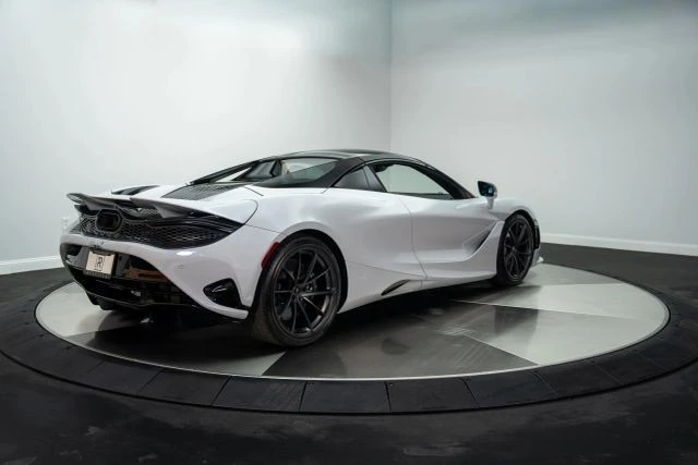 2024 McLaren 750S Spider - Image 4 of 21