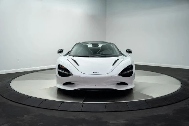 2024 McLaren 750S Spider - Image 12 of 21