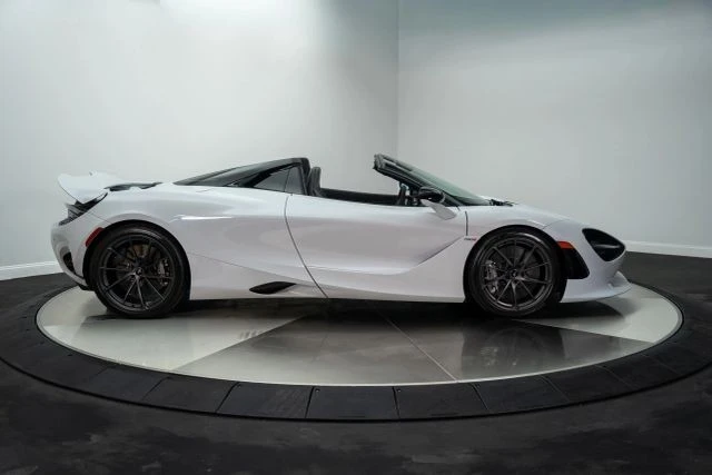 2024 McLaren 750S Spider - Image 18 of 21