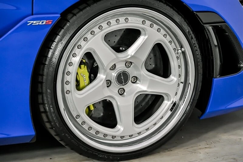 2024 McLaren 750S Spider - Image 17 of 31
