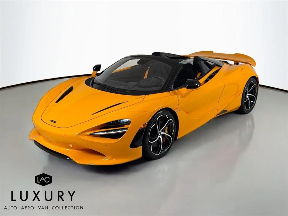 2024 McLaren 750S Spider - Image 2 of 12
