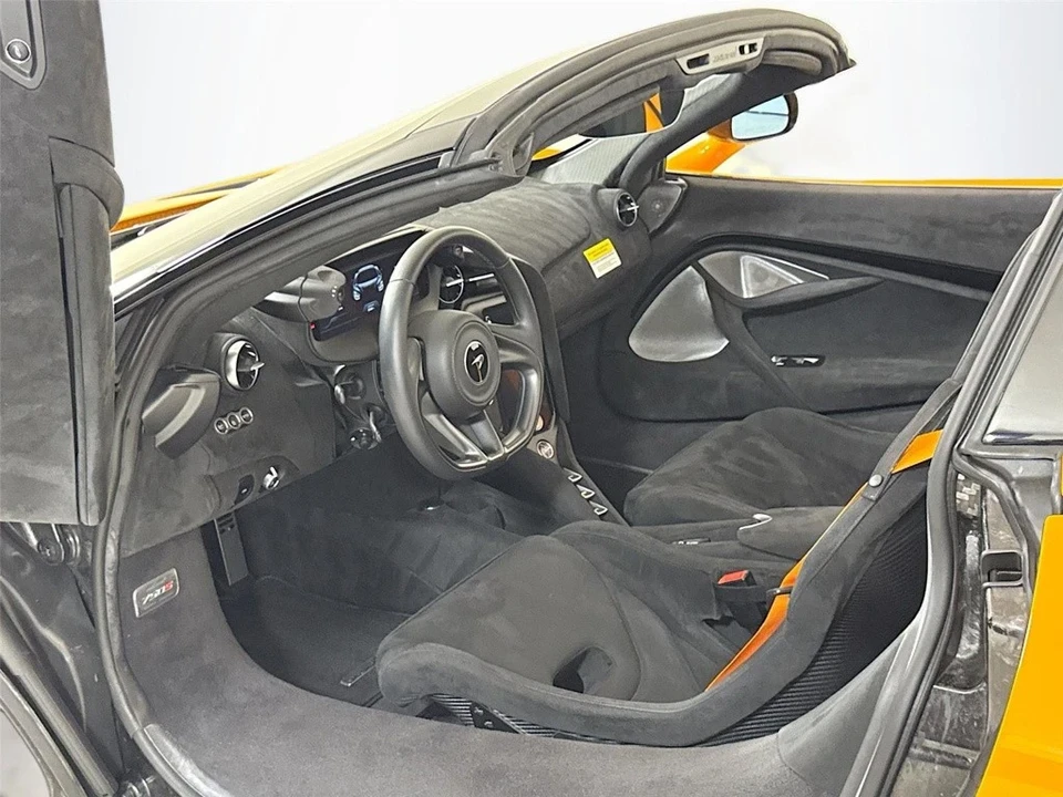 2024 McLaren 750S Spider - Image 12 of 12