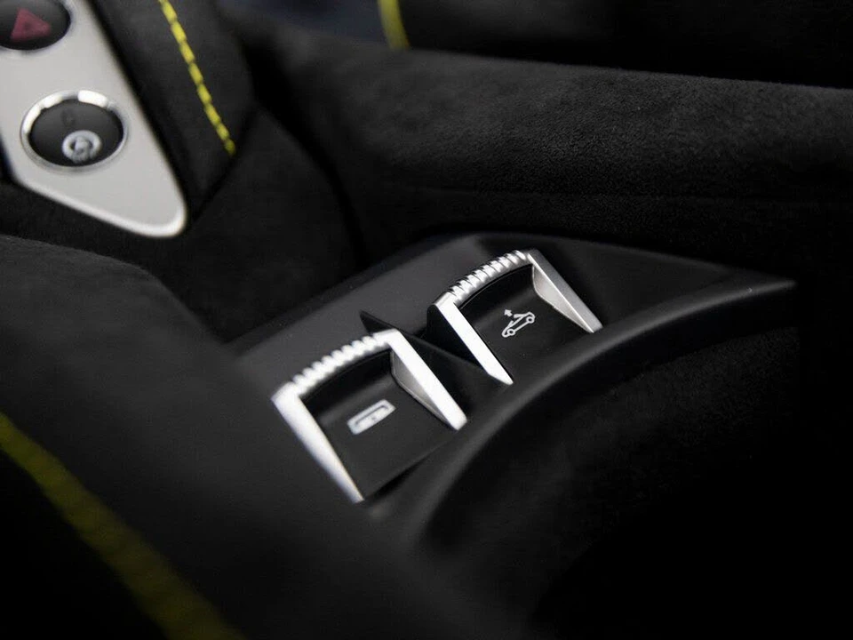 2024 McLaren 750S Spider - Image 23 of 31