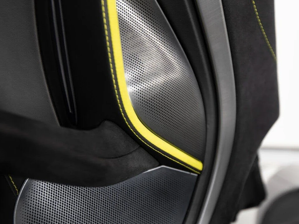 2024 McLaren 750S Spider - Image 14 of 31