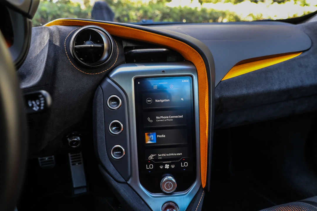 2024 McLaren 750S Spider - Image 20 of 28