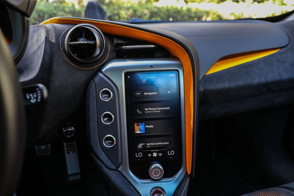 2024 McLaren 750S Spider - Image 20 of 28
