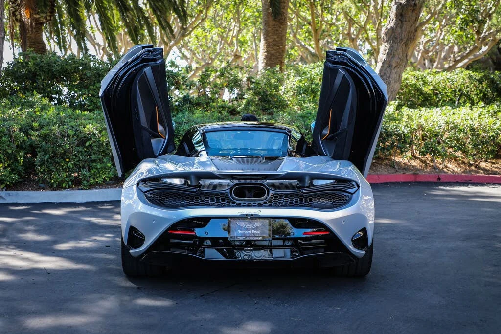 2024 McLaren 750S Spider - Image 12 of 28