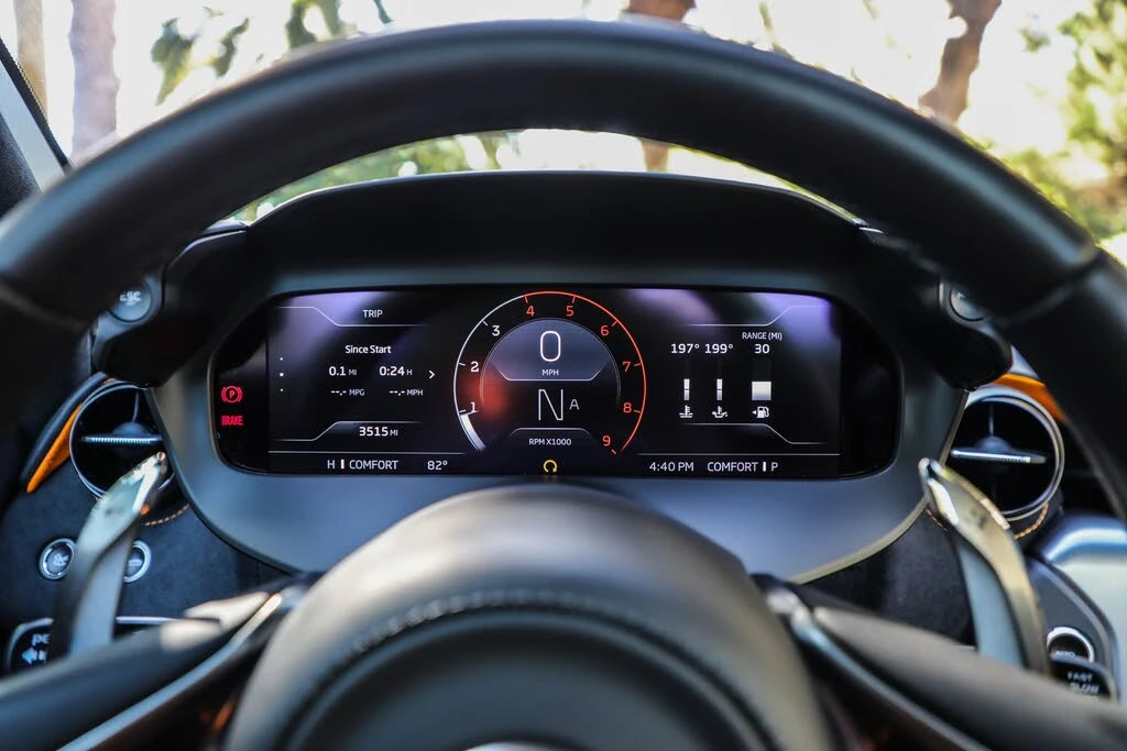 2024 McLaren 750S Spider - Image 18 of 28