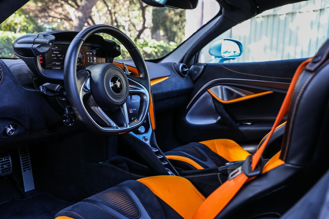 2024 McLaren 750S Spider - Image 22 of 28
