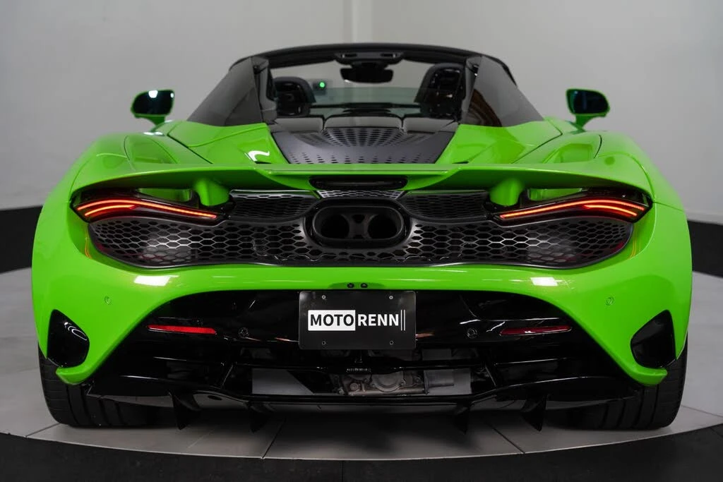 2024 McLaren 750S Spider - Image 7 of 31