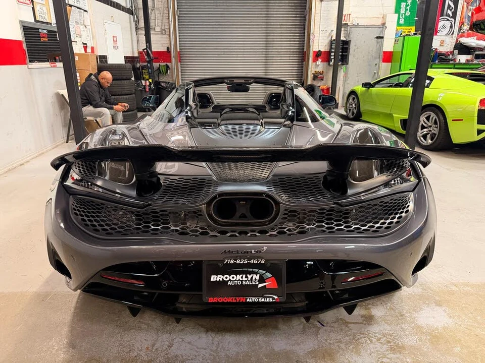 2024 McLaren 750S Spider - Image 7 of 31