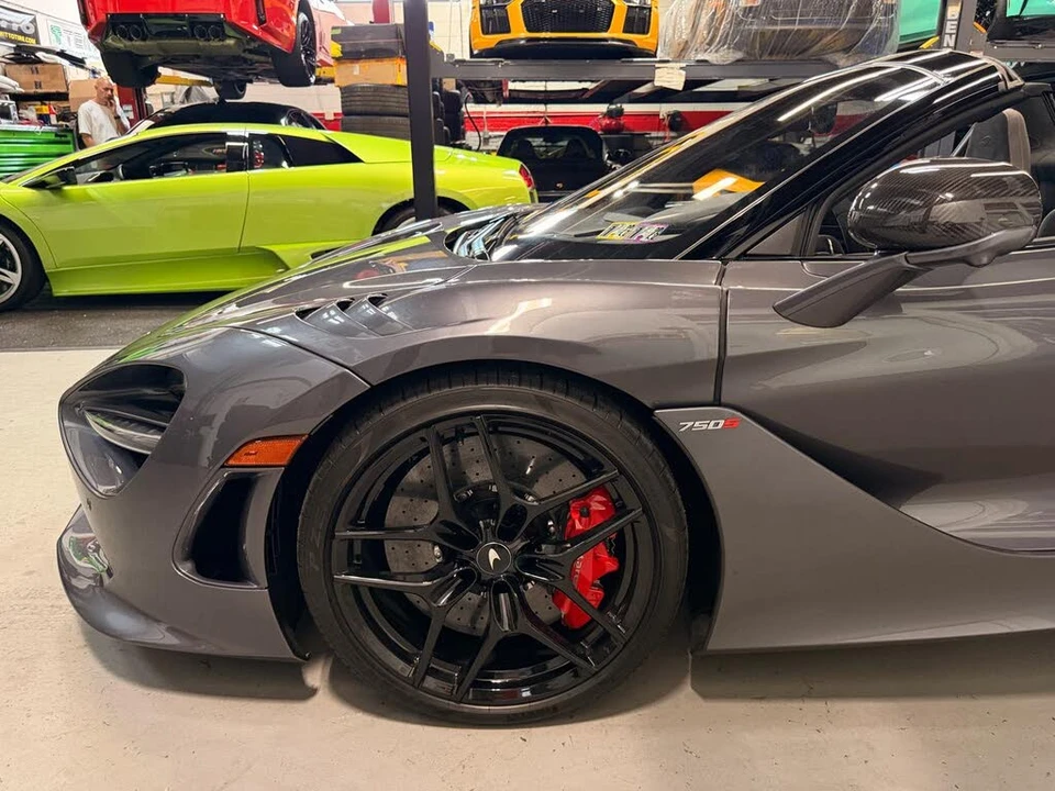 2024 McLaren 750S Spider - Image 18 of 31