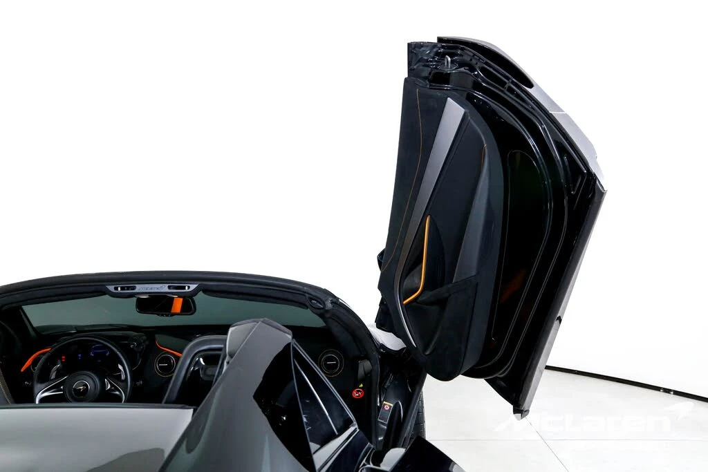2024 McLaren 750S Spider - Image 19 of 31