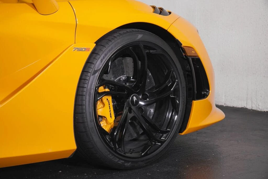 2024 McLaren 750S Spider - Image 9 of 31