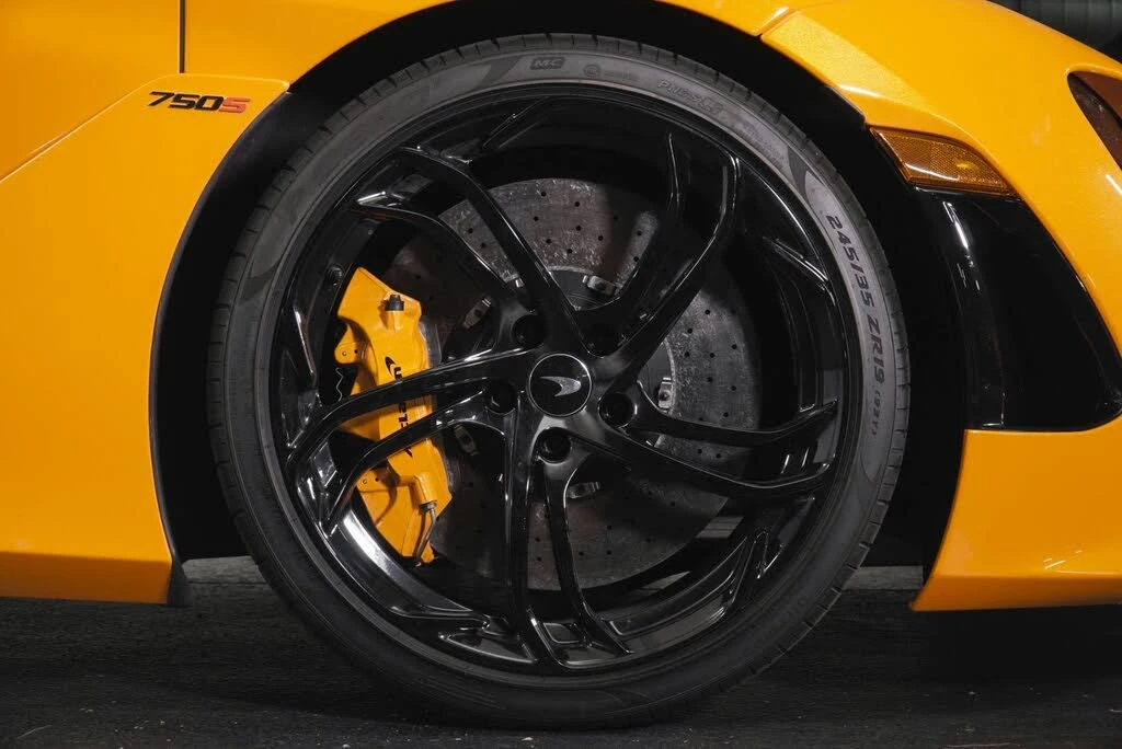 2024 McLaren 750S Spider - Image 4 of 31
