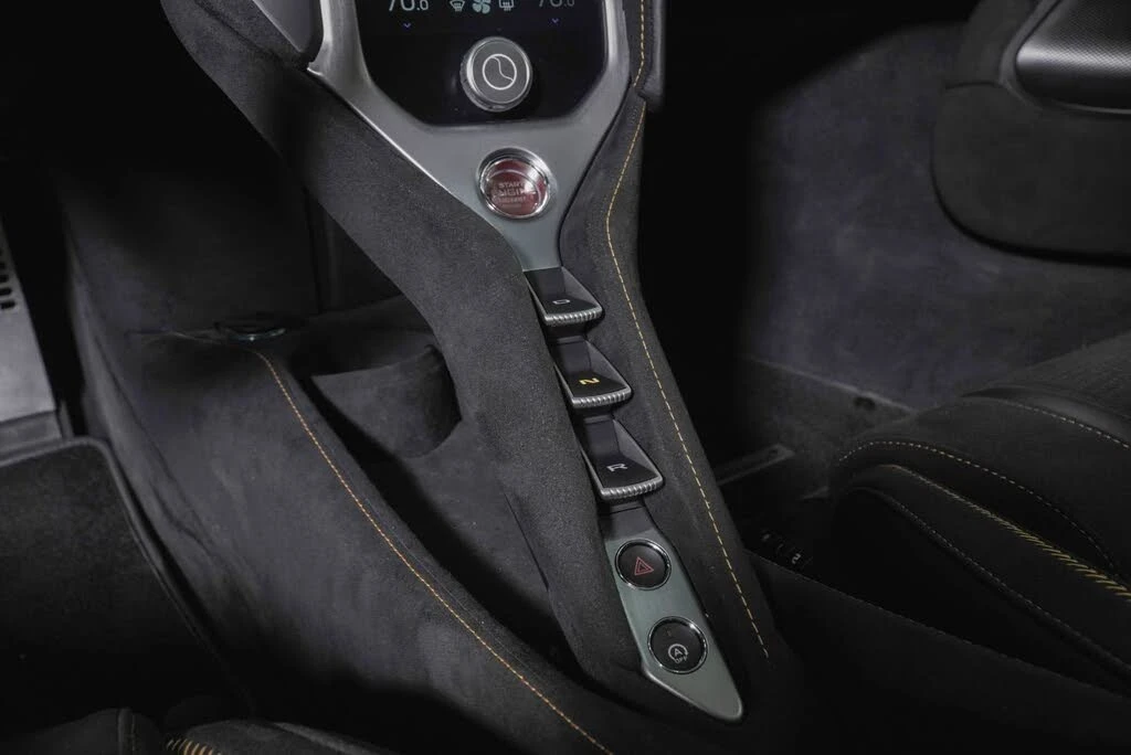2024 McLaren 750S Spider - Image 22 of 31