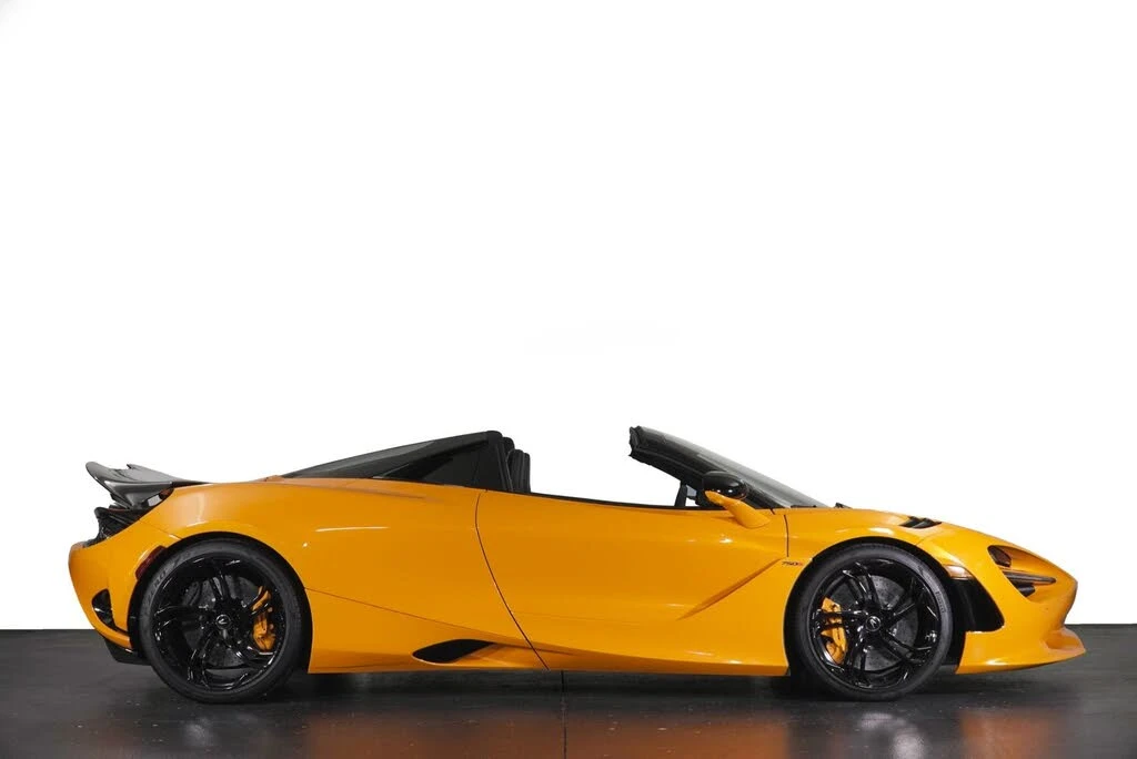 2024 McLaren 750S Spider - Image 17 of 31