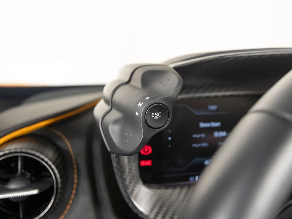2024 McLaren 750S Spider - Image 22 of 31