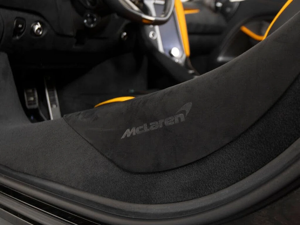2024 McLaren 750S Spider - Image 16 of 31