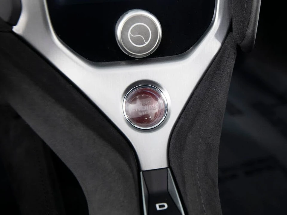 2024 McLaren 750S Spider - Image 26 of 31