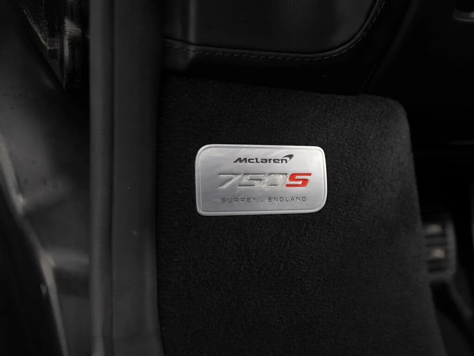 2024 McLaren 750S Spider - Image 14 of 31