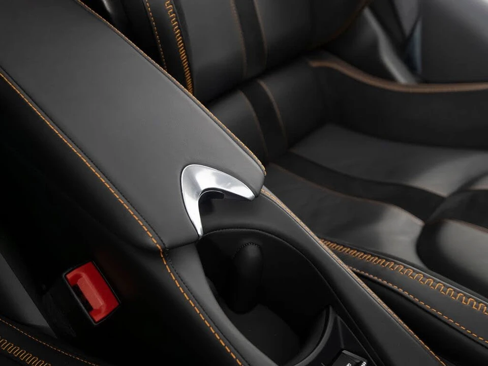 2024 McLaren 750S Spider - Image 28 of 31