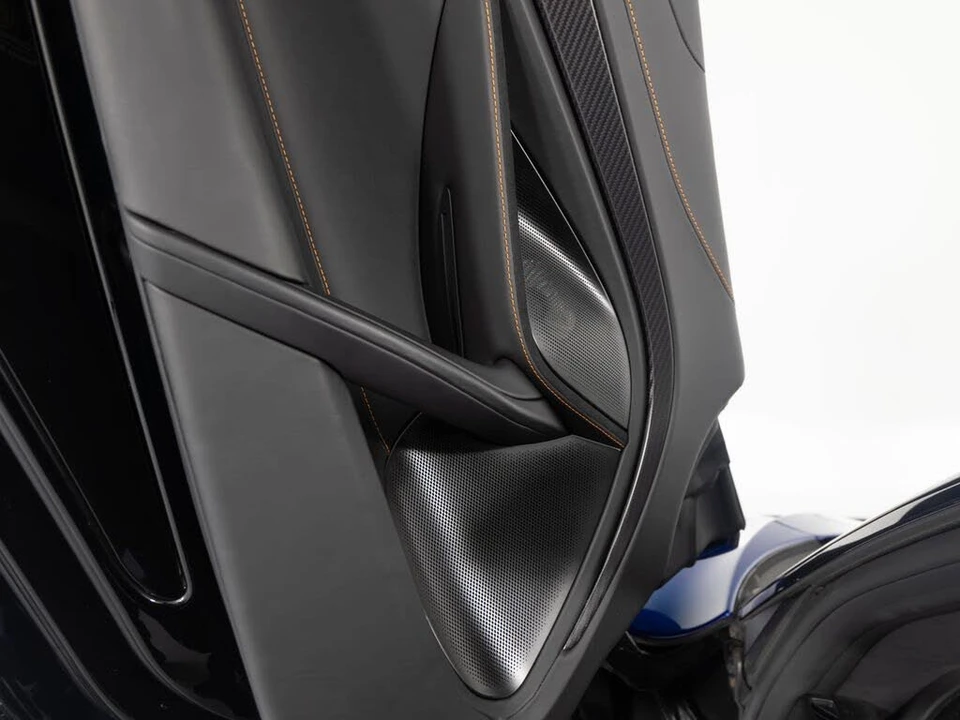 2024 McLaren 750S Spider - Image 12 of 31
