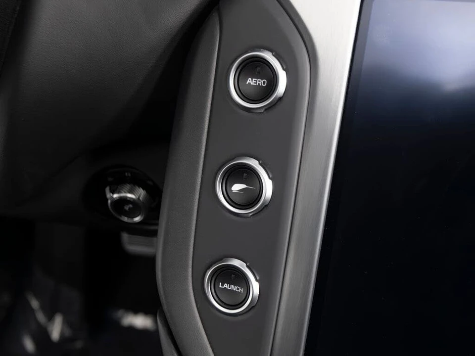 2024 McLaren 750S Spider - Image 23 of 31
