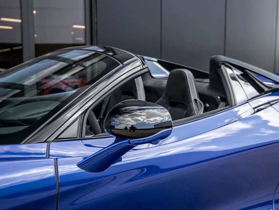 2024 McLaren 750S Spider - Image 12 of 31