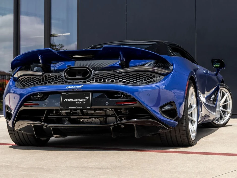 2024 McLaren 750S Spider - Image 9 of 31