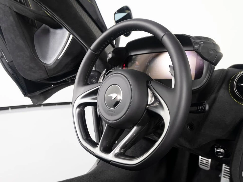 2024 McLaren 750S Spider - Image 31 of 31