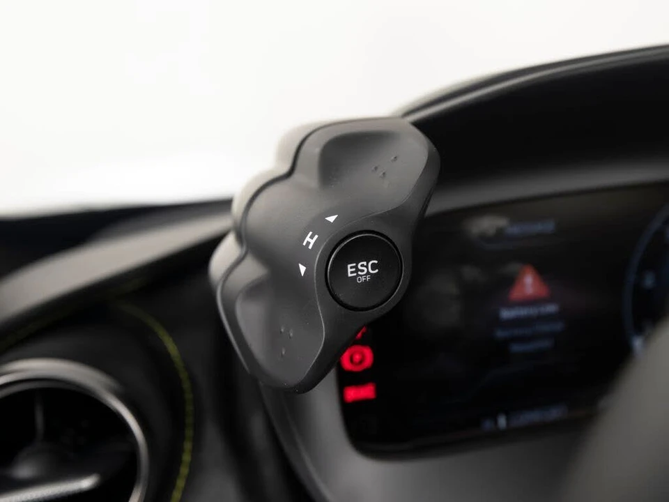 2024 McLaren 750S Spider - Image 27 of 31