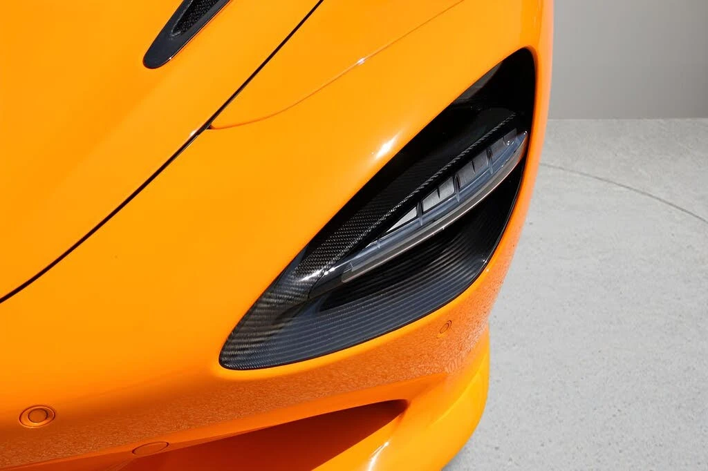2024 McLaren 750S Spider - Image 10 of 25