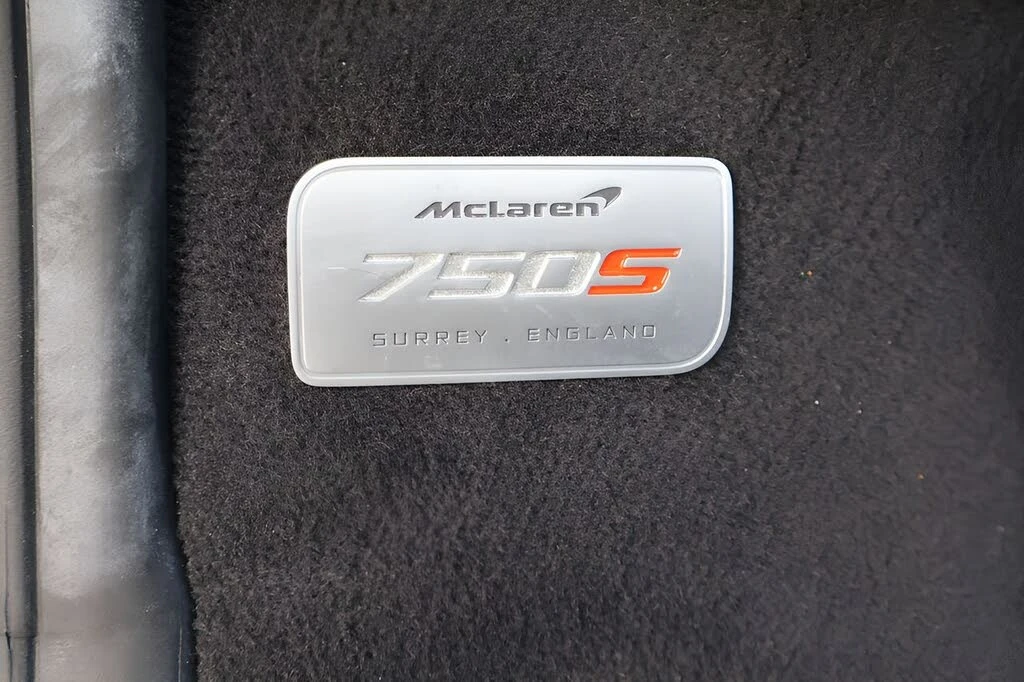 2024 McLaren 750S Spider - Image 18 of 25