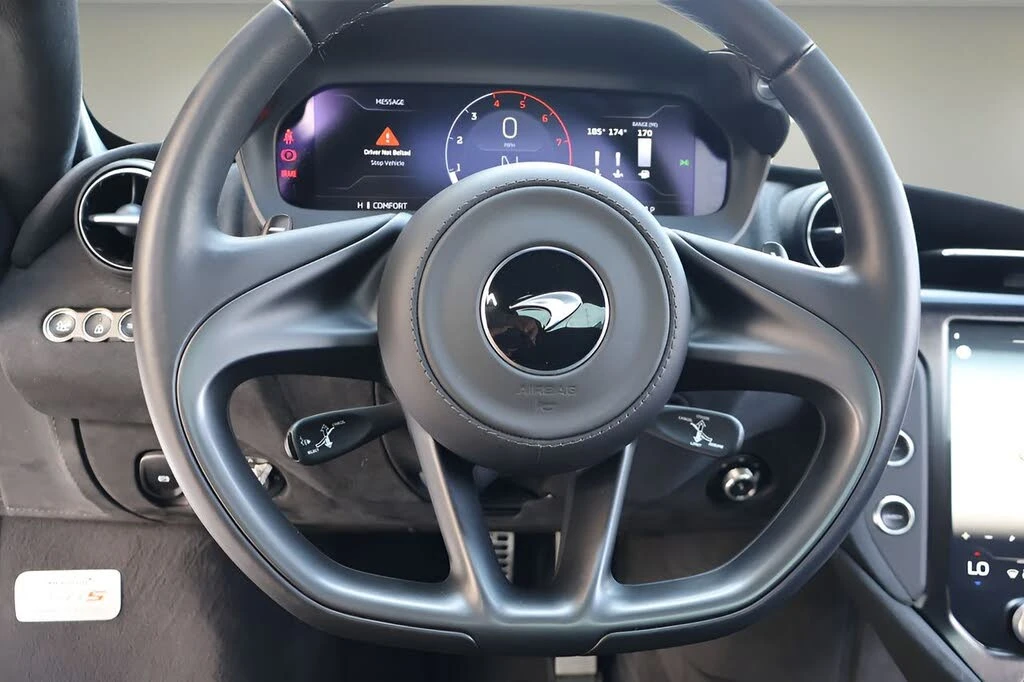 2024 McLaren 750S Spider - Image 19 of 25