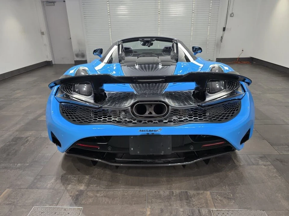 2024 McLaren 750S Spider - Image 5 of 29