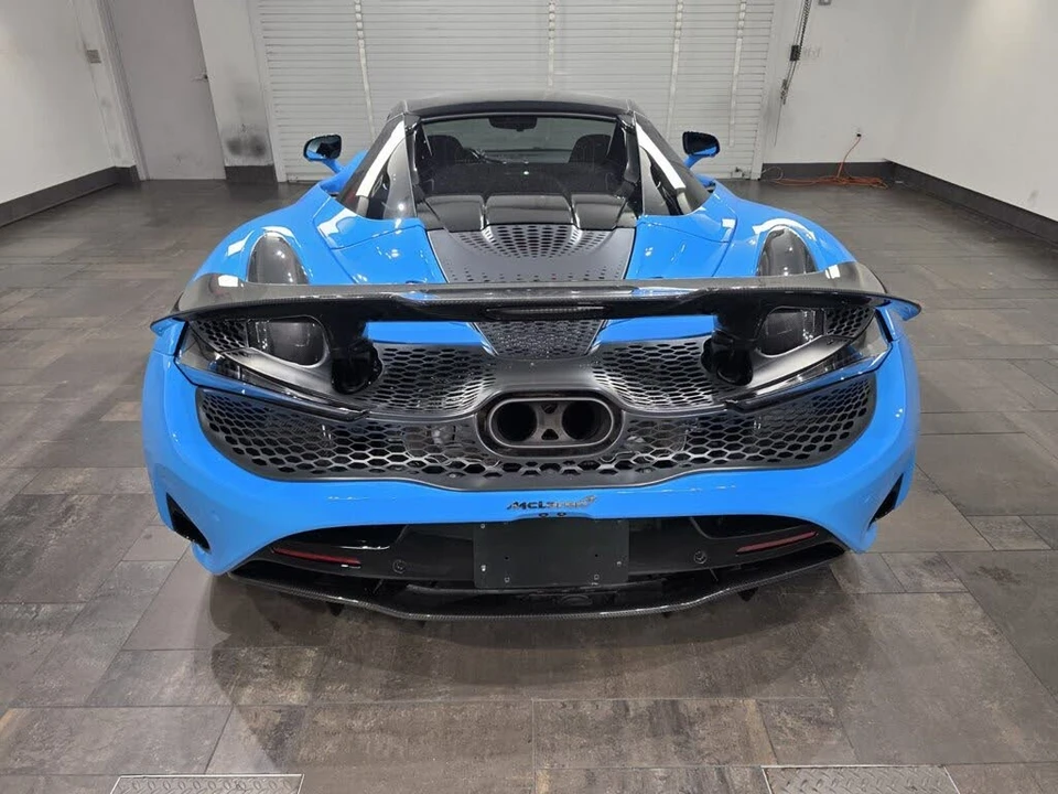 2024 McLaren 750S Spider - Image 18 of 29