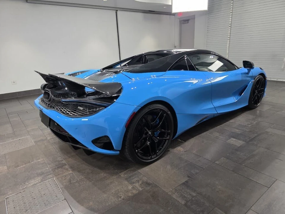 2024 McLaren 750S Spider - Image 19 of 29