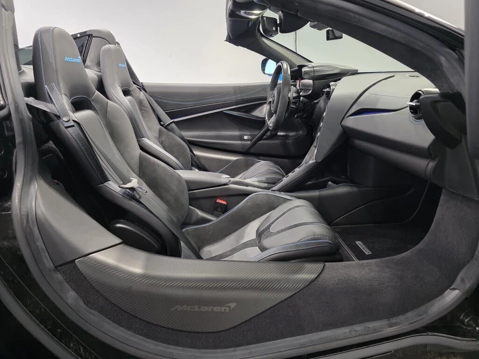 2024 McLaren 750S Spider - Image 26 of 29