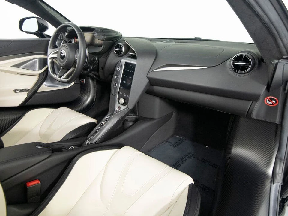 2024 McLaren 750S Spider - Image 27 of 31