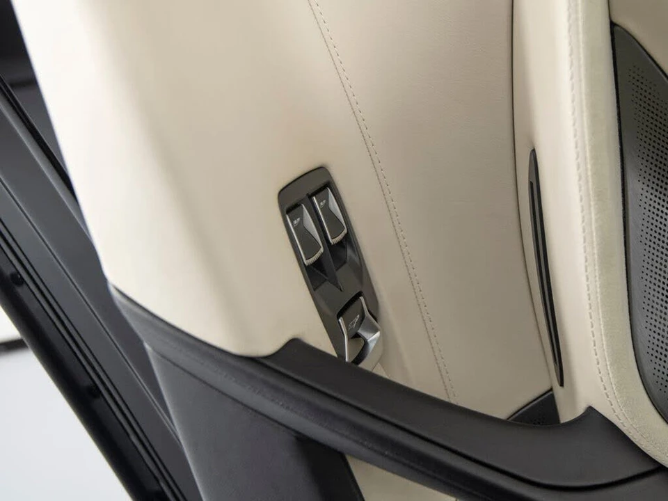 2024 McLaren 750S Spider - Image 14 of 31