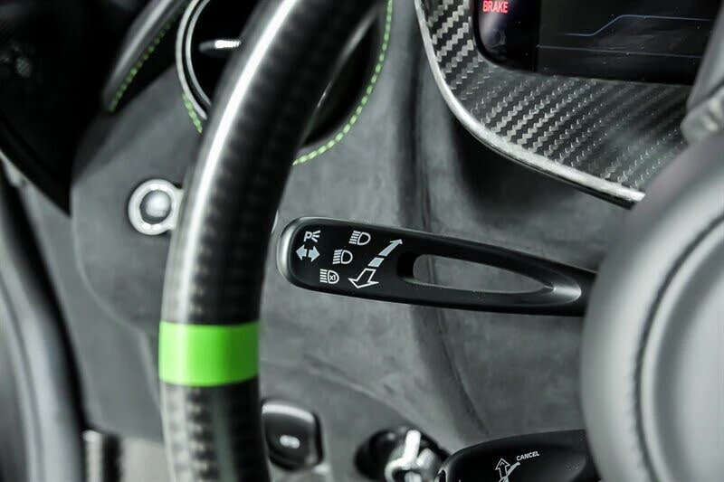 2024 McLaren 750S Spider - Image 28 of 31