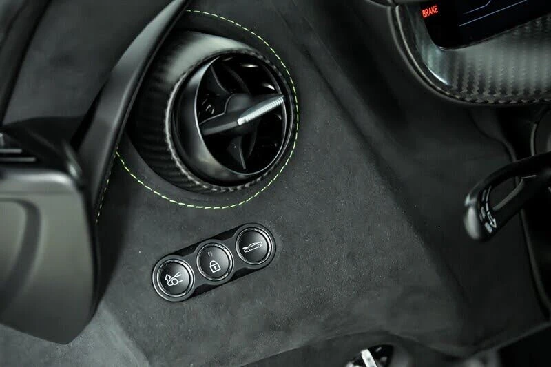 2024 McLaren 750S Spider - Image 26 of 31