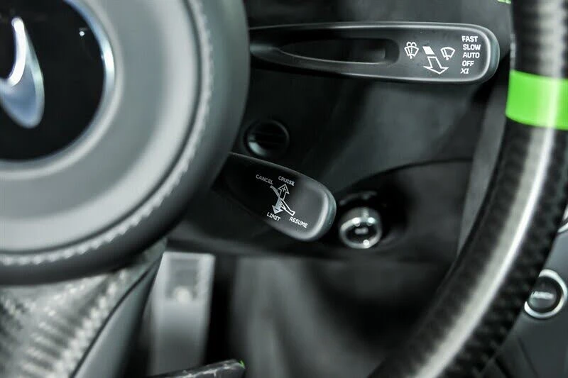 2024 McLaren 750S Spider - Image 30 of 31