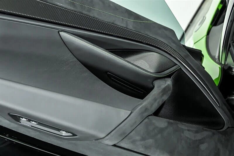2024 McLaren 750S Spider - Image 18 of 31