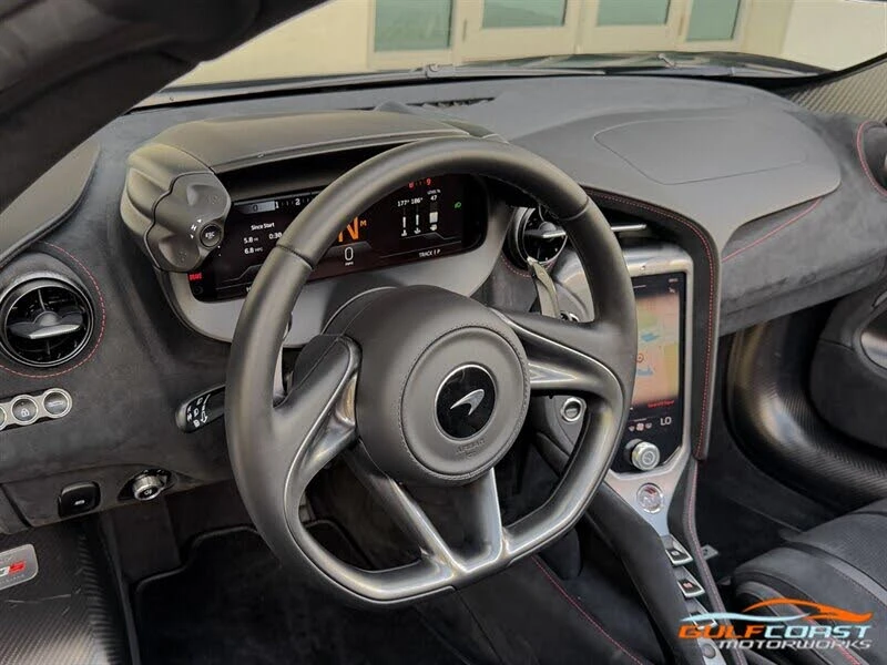 2024 McLaren 750S Spider - Image 28 of 31